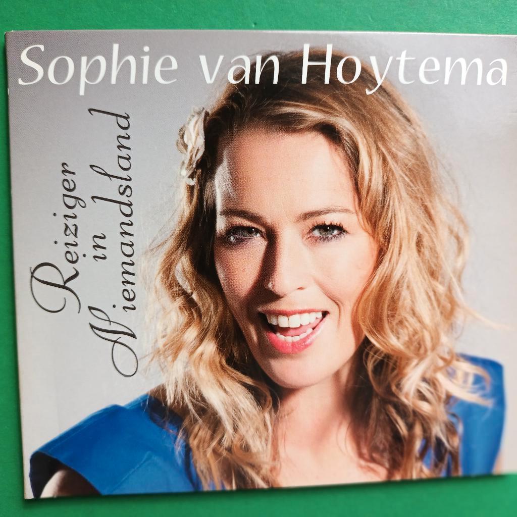 SOPHIE VAN HOYTEMA - REIZIGERS IN NIEMANDSLAND, Ophalen of Verzenden, Zo goed als nieuw, Overige genres