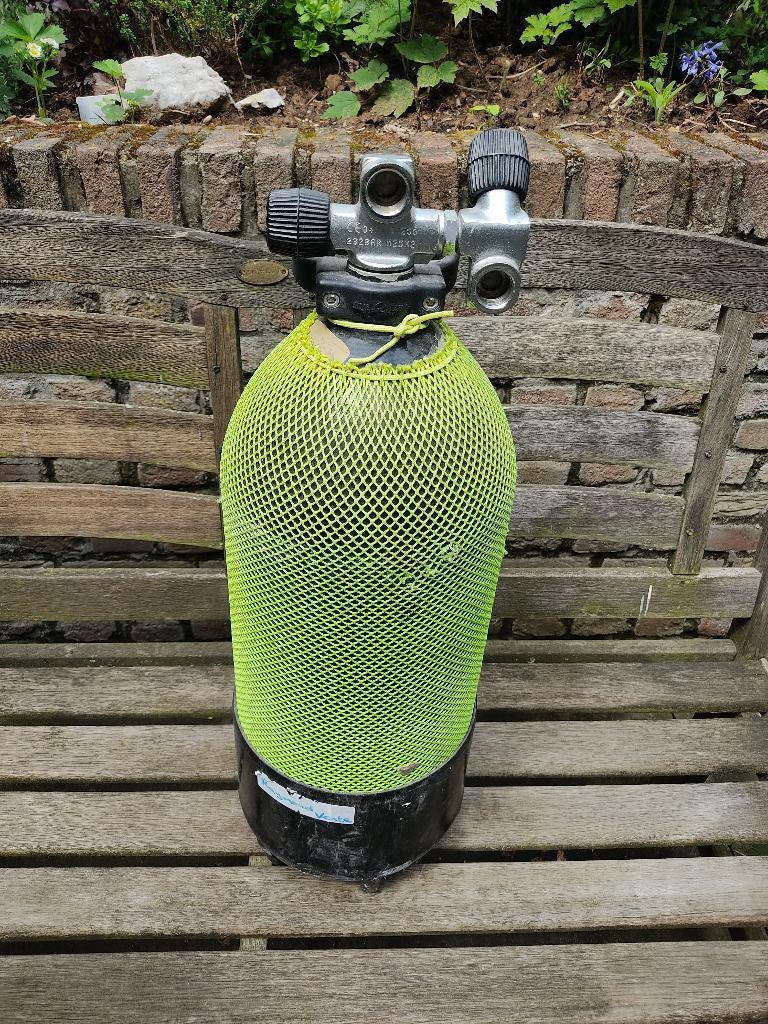Duikfles 12 liter met 2 kranen, Ophalen of Verzenden, Gebruikt, Duikfles
