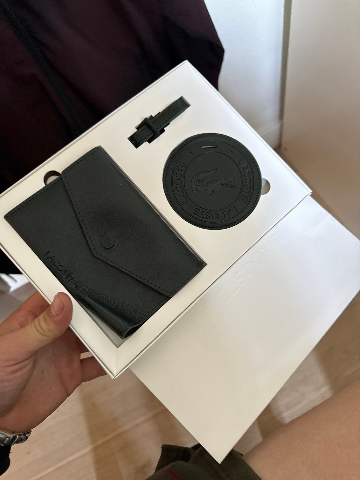 Lacoste paspoorthouder en bagagelabel set, Overige merken, Zwart, Nieuw, Ophalen of Verzenden