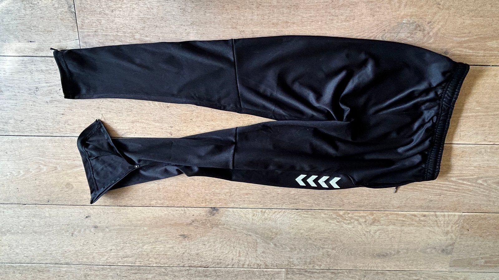 Hummel voetbalbroek maat 164 met zakken en ritsen, Ophalen of Verzenden, Gebruikt, Jongen, Sport- of Zwemkleding
