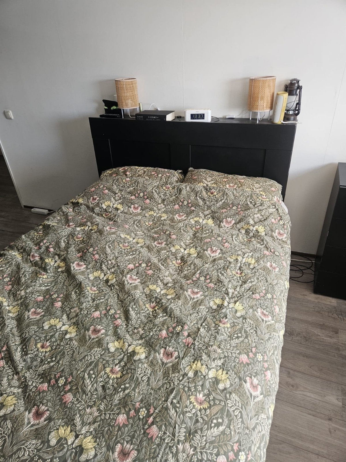 Zwart Ikea bed met lades incl lattenbodem&matras, Ophalen, Gebruikt, Zwart, 140 cm