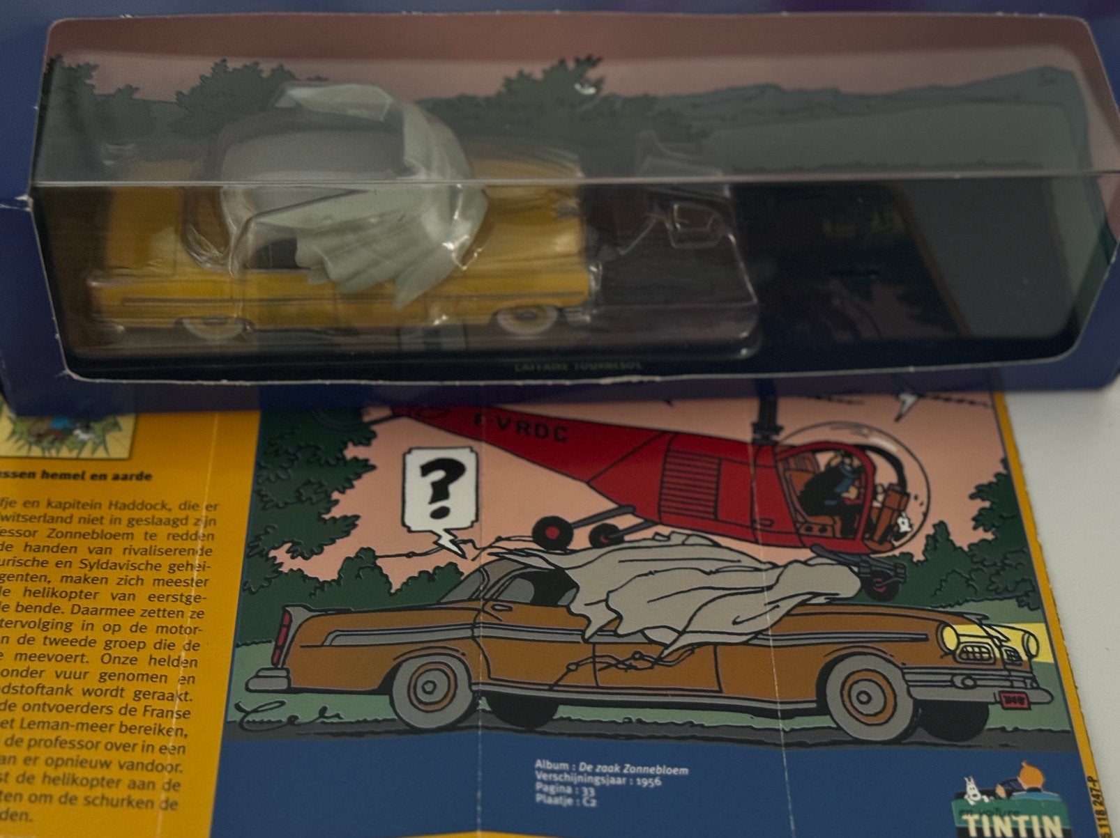 Kuifje auto 1:43. De chrysler met doek uit zaak zonnebloem, Ophalen of Verzenden, Kuifje, Zo goed als nieuw, Beeldje of Figuurtje