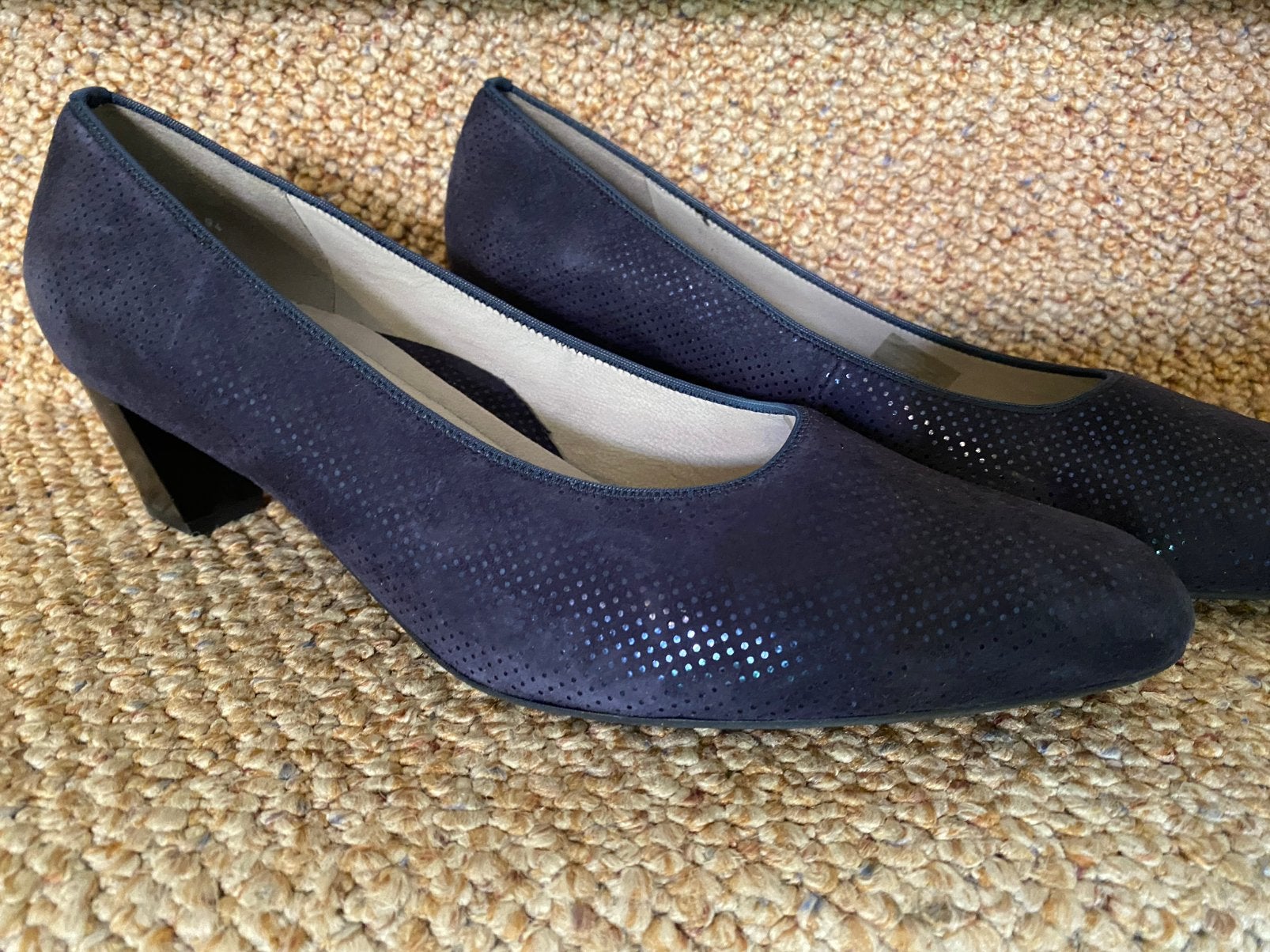 Nette damesschoenen maat 41-42, echt leer. Merk ARA, Ophalen of Verzenden, Zo goed als nieuw, Blauw, Instappers