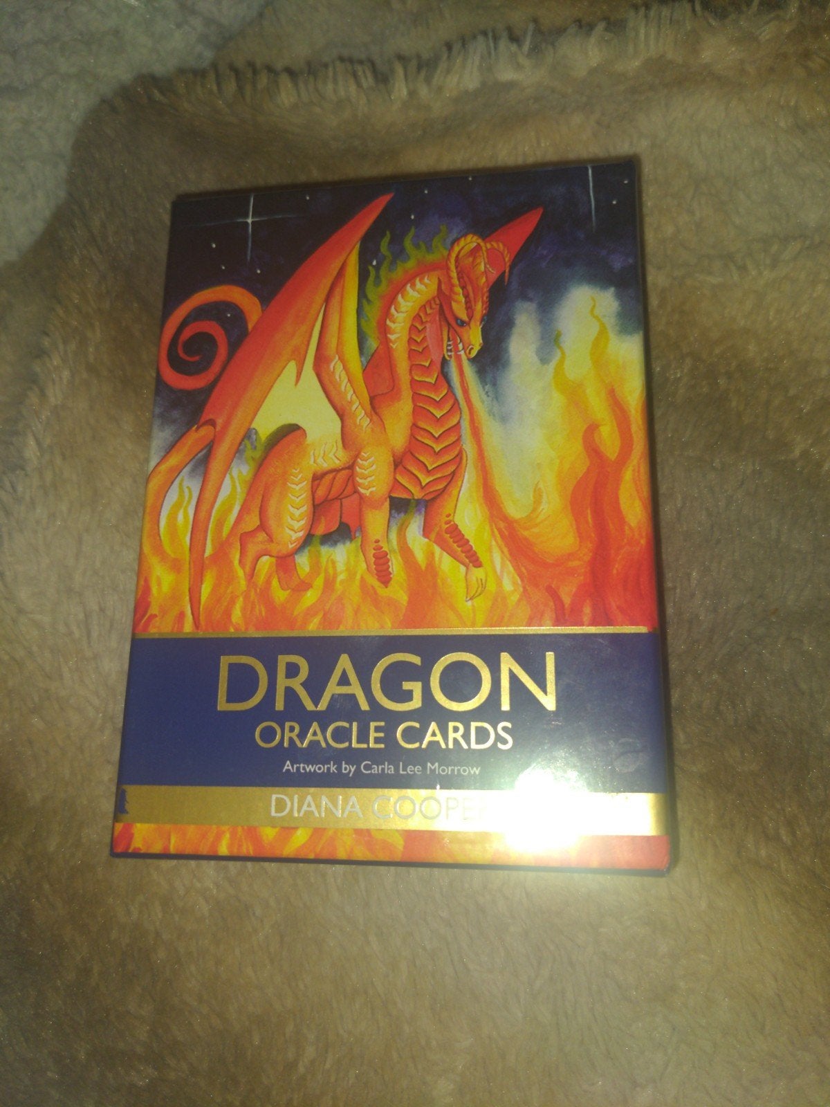 Dragon Oracle Cards - Diana Cooper (nieuwstaat), Boeken, Spiritualiteit algemeen, Overige typen, Ophalen of Verzenden, Zo goed als nieuw