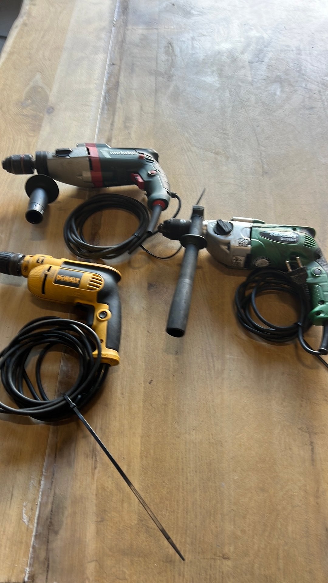 3 boormachines hikoki dewalt metabo, Doe-het-zelf en Verbouw, Gereedschap | Boormachines, Ophalen of Verzenden, Zo goed als nieuw