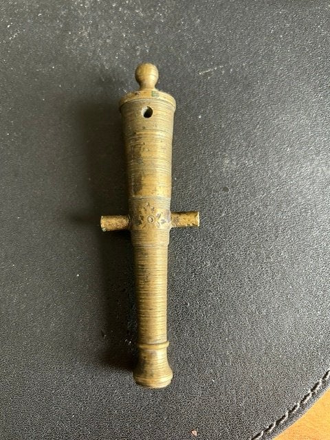 Miniatuur kanon in brons met gietersmerk 19e eeuw speelgoed, Ophalen of Verzenden, Brons