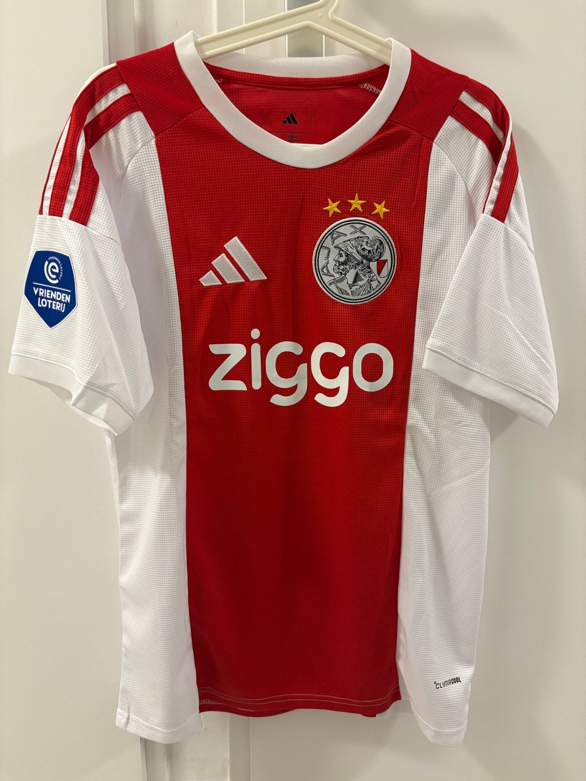 Ajax Thuisshirt 2026/2027 met Eredivisie Badge Adidas Ziggo, Maat L, Ophalen of Verzenden, Nieuw, Shirt