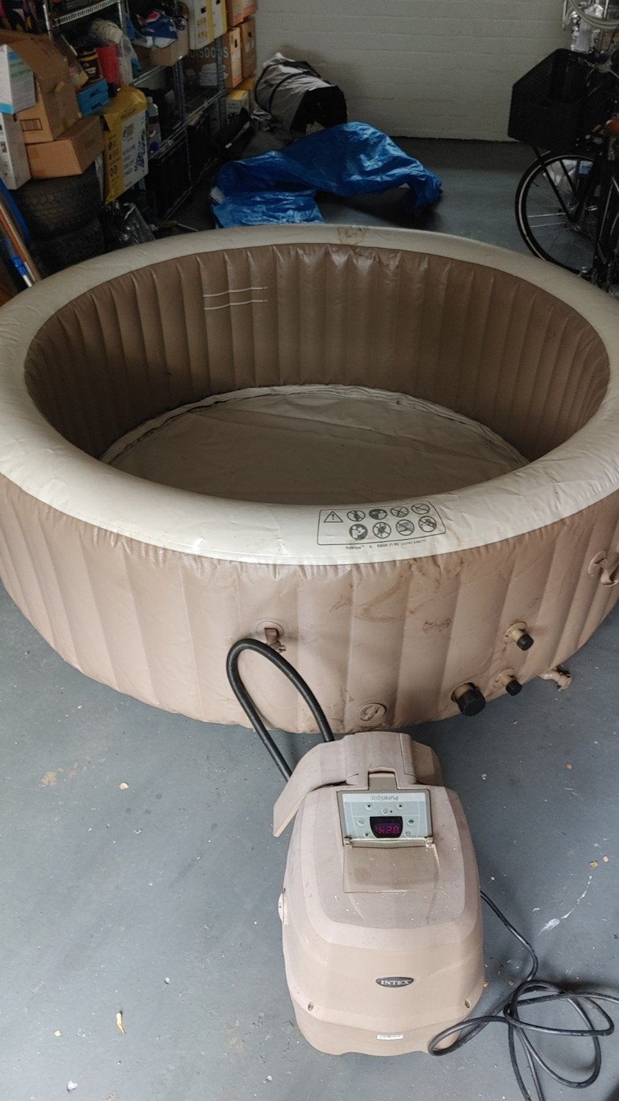 Intex Pure Spa 6 persoons opblaasbare jacuzzi, Tuin en Terras, Bubbelbaden en Hottubs, Ophalen, Gebruikt, Filter, Opblaasbaar