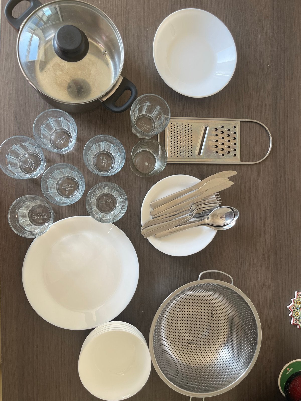 IKEA kitchen dishset: plates, glasses, cutlery,pot, colander, Ophalen, Gebruikt, Keramiek, Modern