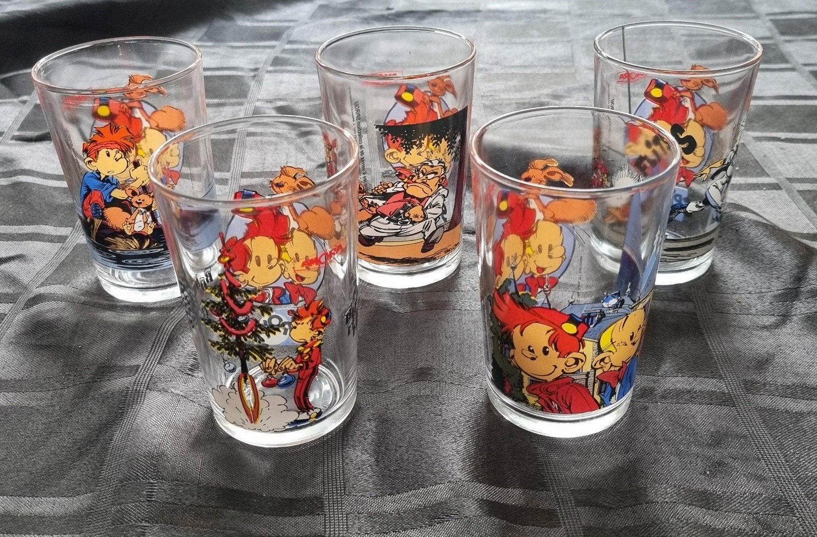 Set 5 vintage Amora glazen (Spirou) Robbedoes en fantasio, Verzamelen, Ophalen of Verzenden, Zo goed als nieuw, Frisdrankglas