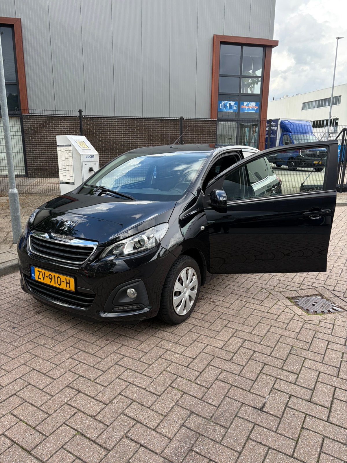 Peugeot 108 1.0 E-vti 72pk 5D 2019 Zwart, Ophalen, Peugeot