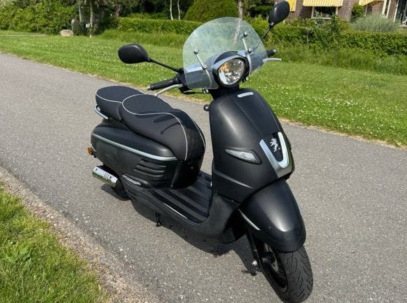 Peugeot Django 50cc 4T uit 2017, Fietsen en Brommers, Scooters | Peugeot, Ophalen, Gebruikt, Overige modellen, Maximaal 45 km/u