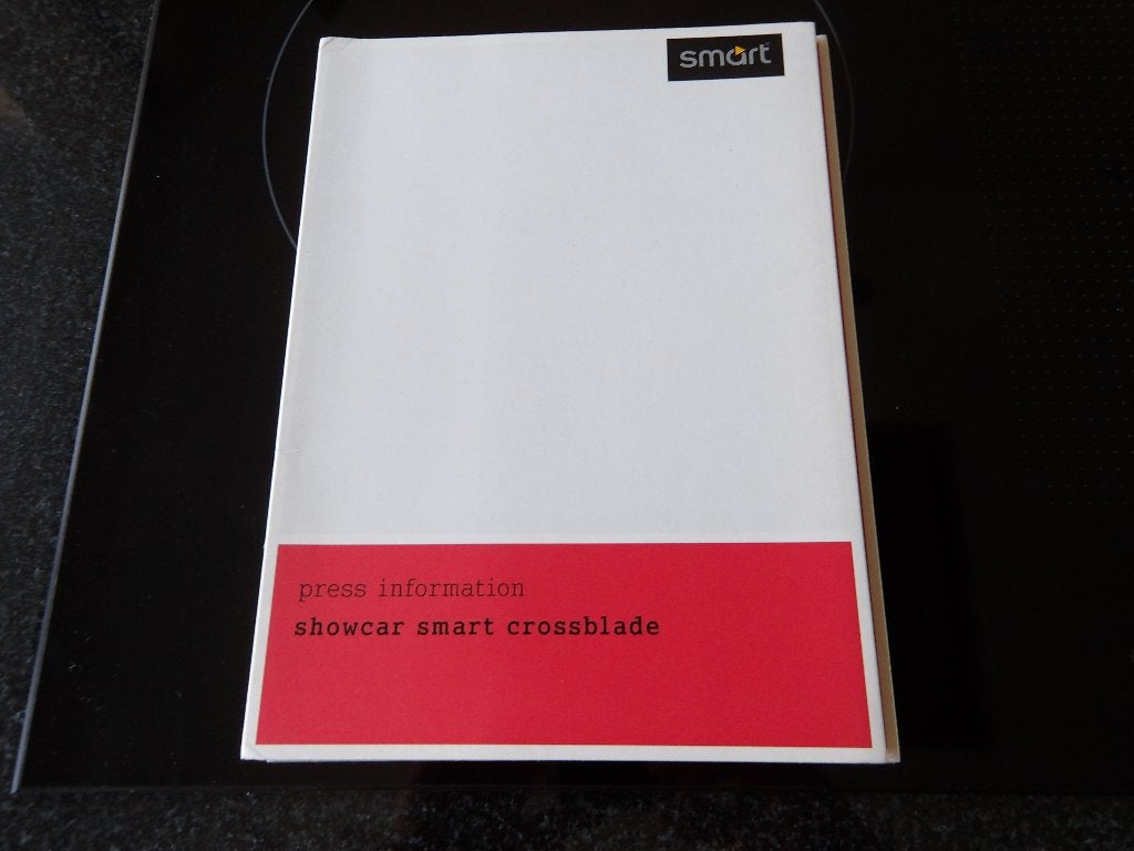 Smart Crossblade Persinformatie - Zeldzaam Collectersitem, Ophalen of Verzenden, Zo goed als nieuw, Smart, Overige merken