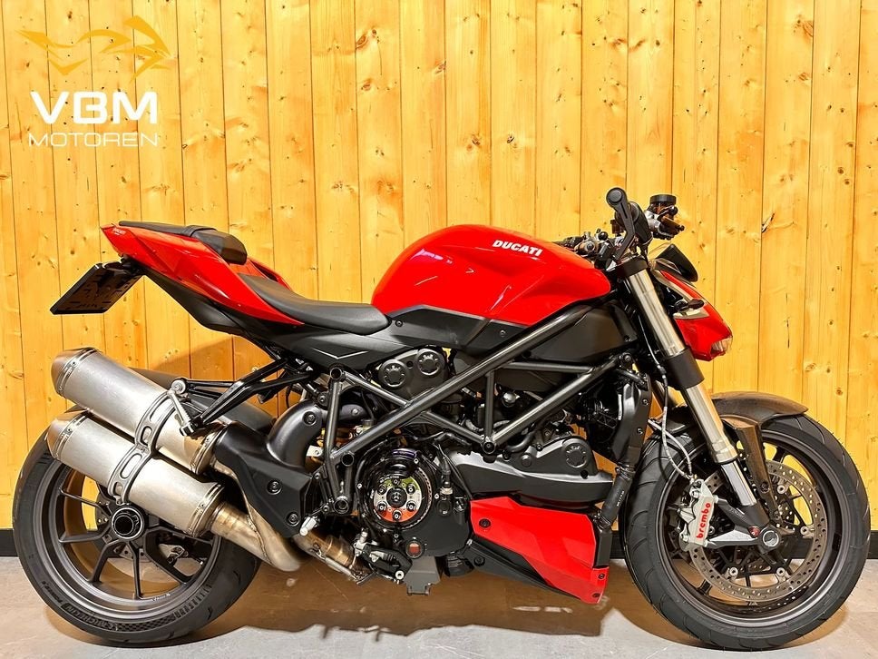 DUCATI STREETFIGHTER  1098 Riemen vervangen! Street Fighter, DUCATI, 2 cilinders, 1099 cc, Motorrijbewijs A