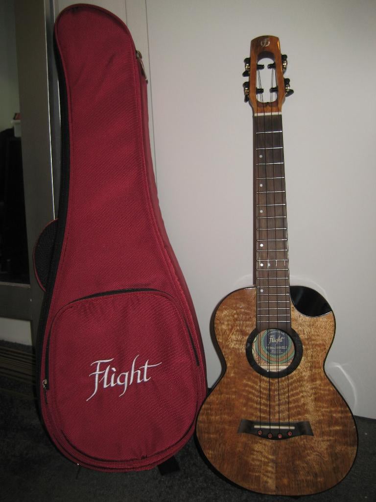 Ukelele Flight Fireball Tenor EQ-A Uke Ukulele, Muziek en Instrumenten, Ophalen of Verzenden, Zo goed als nieuw