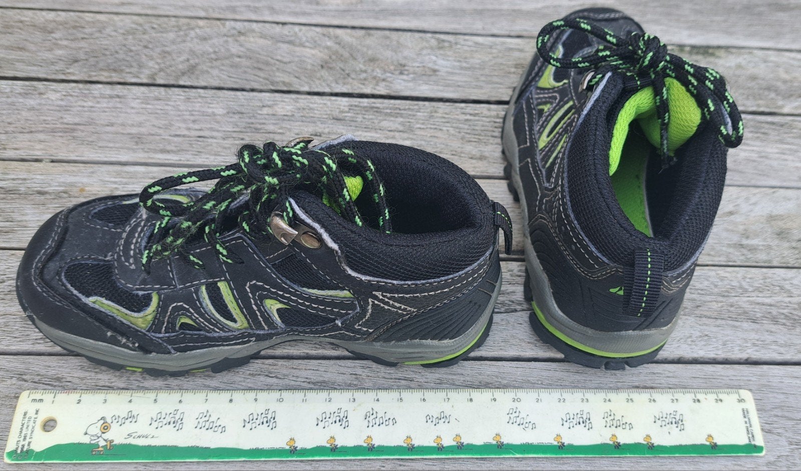 Bergschoenen maat 30 of 31?, Ophalen, Gebruikt, Schoenen