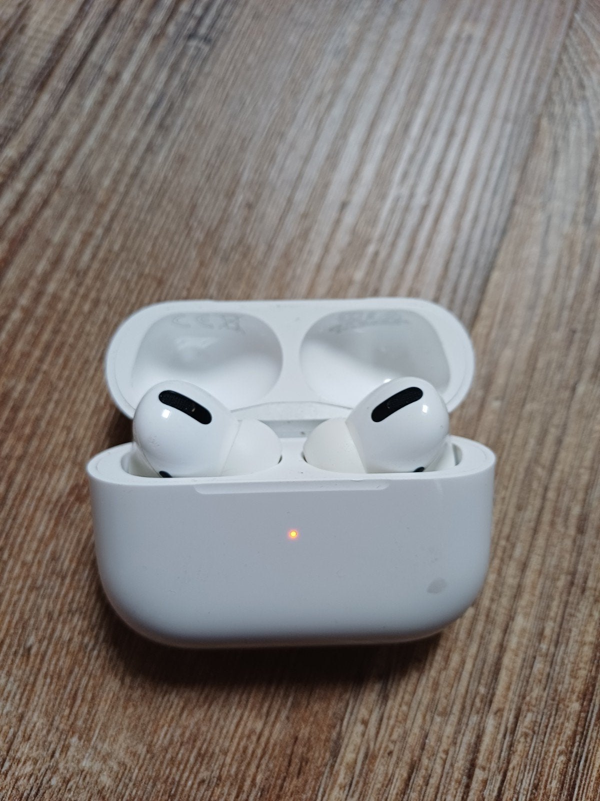 Apple AirPods Pro (1e generatie) met oplaadcase met defect, Audio, Tv en Foto, Koptelefoons, In-ear, Gebruikt, Ophalen of Verzenden