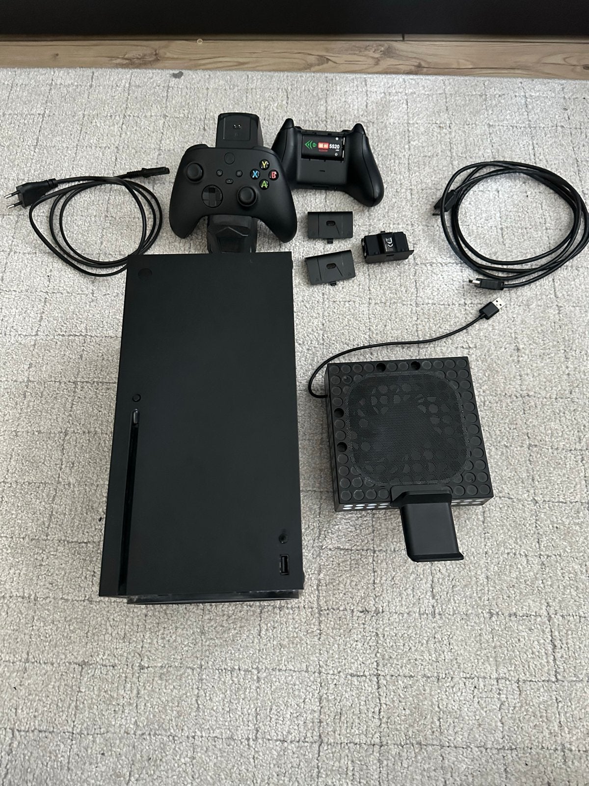 Xbox Series X 1 TB met 2 controllers en koelstation, Ophalen, Zo goed als nieuw, Xbox Series X