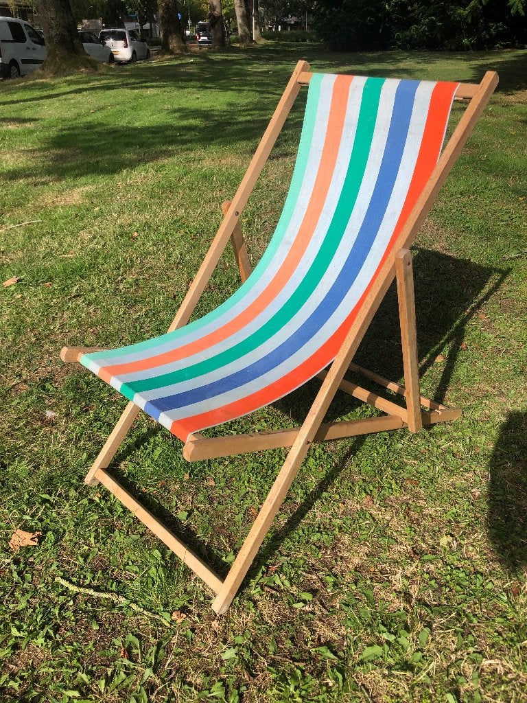 Vintage strandstoel, jaren 70, in vrolijke kleuren., Ophalen of Verzenden, Zo goed als nieuw, Hout, Inklapbaar