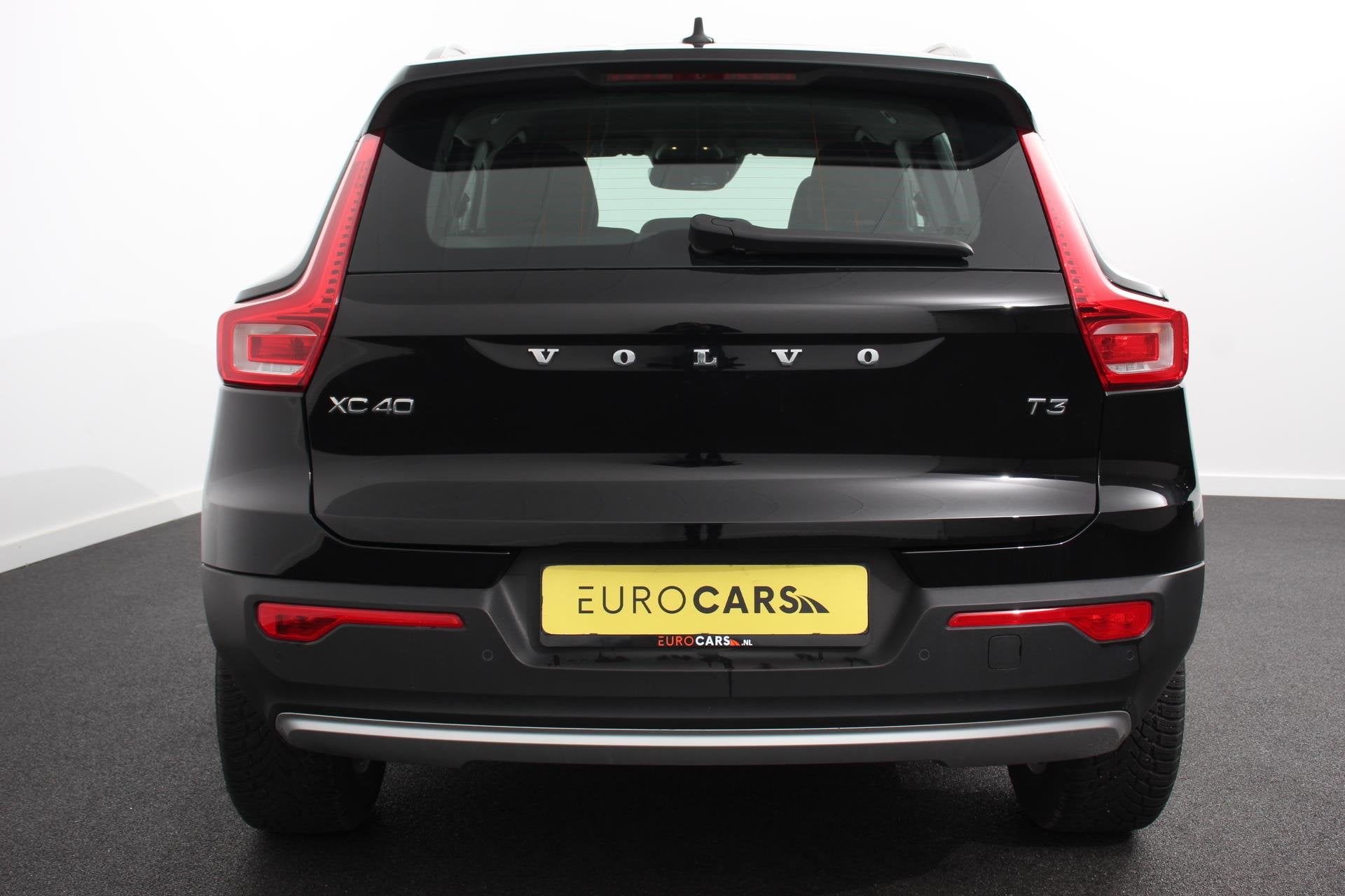 Volvo XC40 1.5 T3 163 pk Automaat Momentum Navigatie Apple C, Auto's, Volvo, Gebruikt, Euro 6, 14 km/l, Bedrijf