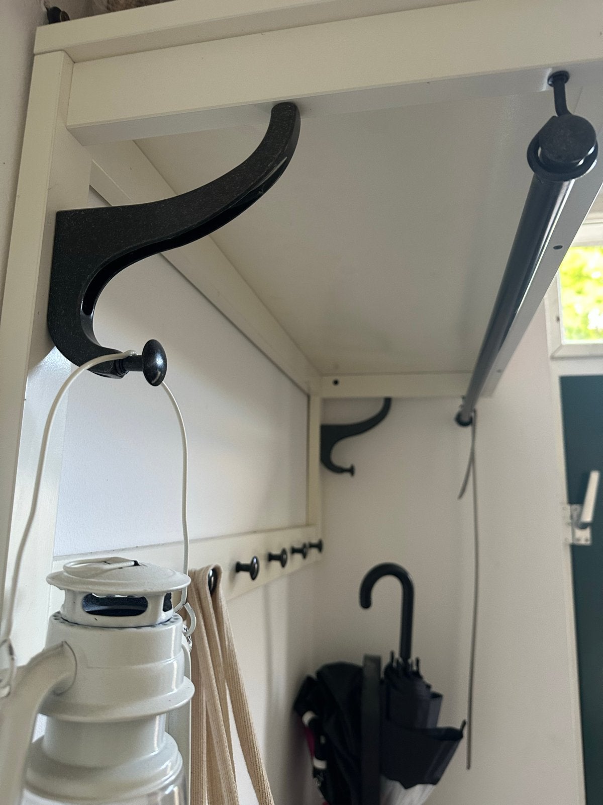 Witte wandkapstok met plank en roede, Gebruikt, Minder dan 100 cm, Hout, Ophalen