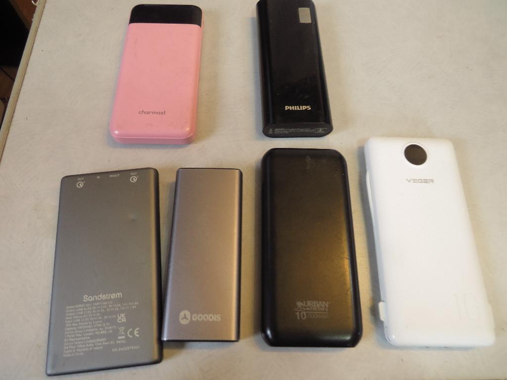 6 powerbanks 10000 mAh  diverse merken, Ophalen, Gebruikt