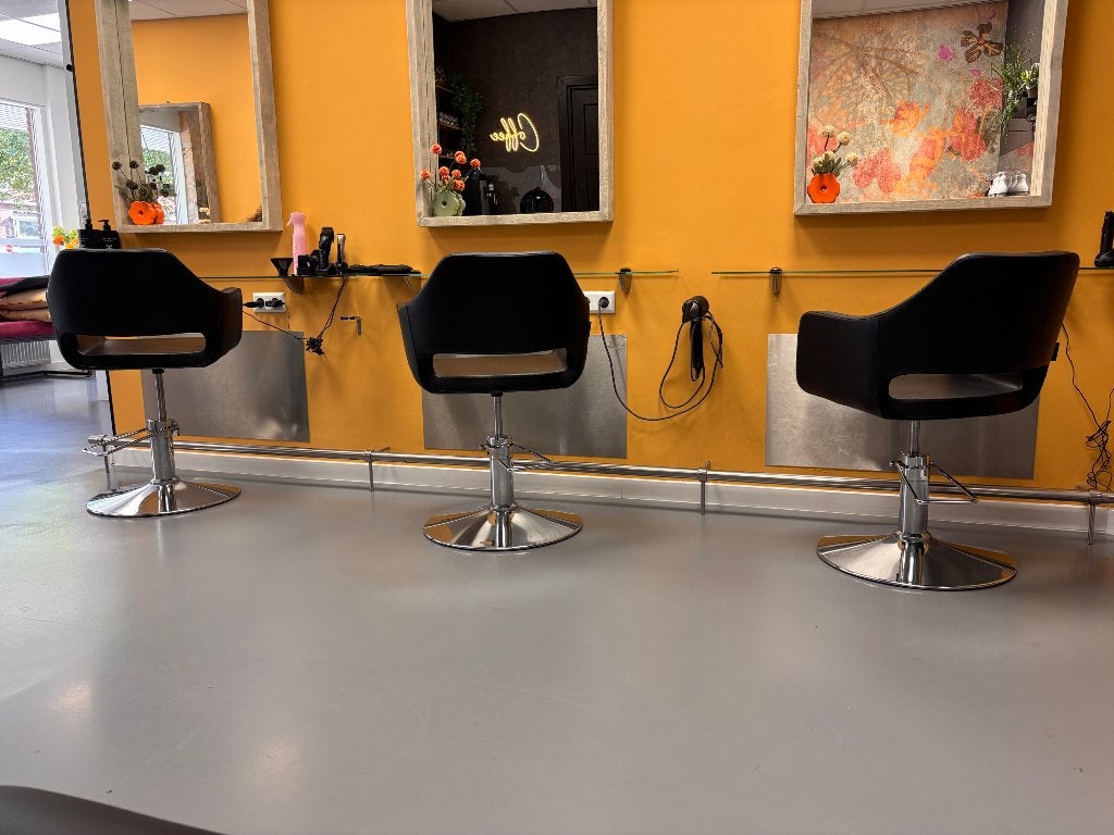 GERESERVEERD 6 Kappersstoelen, Ophalen, Gebruikt, Zwart, Leer