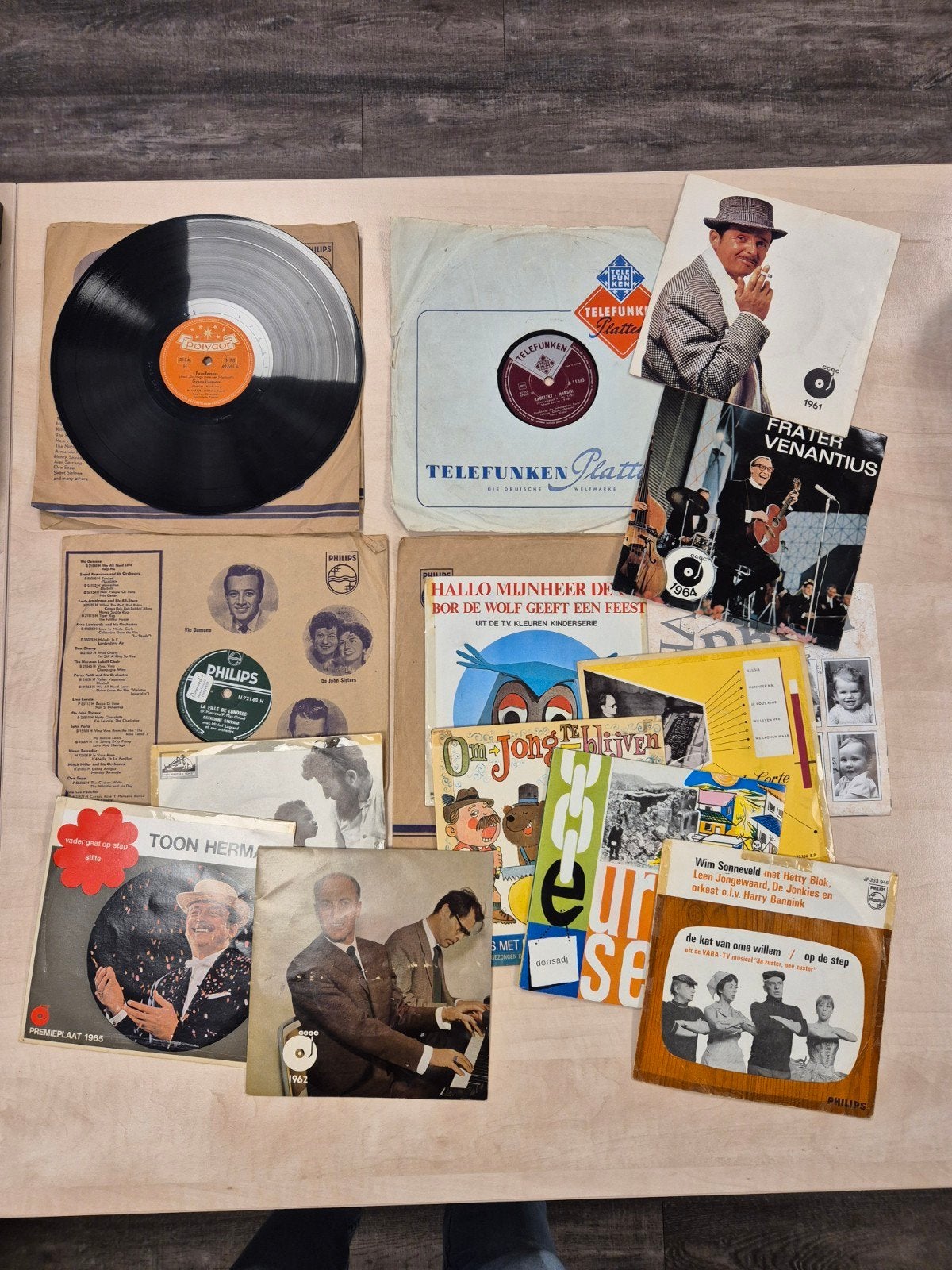 Diverse platen en singles (78, 45, 33 toeren) in 2 koffers, Gebruikt, Overige genres, 7 inch, Ophalen of Verzenden