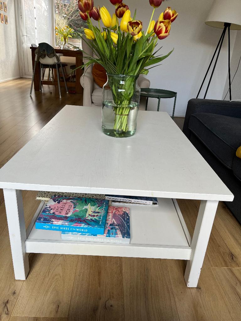 (Free) IKEA White Coffee Table, Huis en Inrichting, Tafels | Salontafels, Ophalen, Gebruikt, 50 tot 100 cm, 50 tot 100 cm