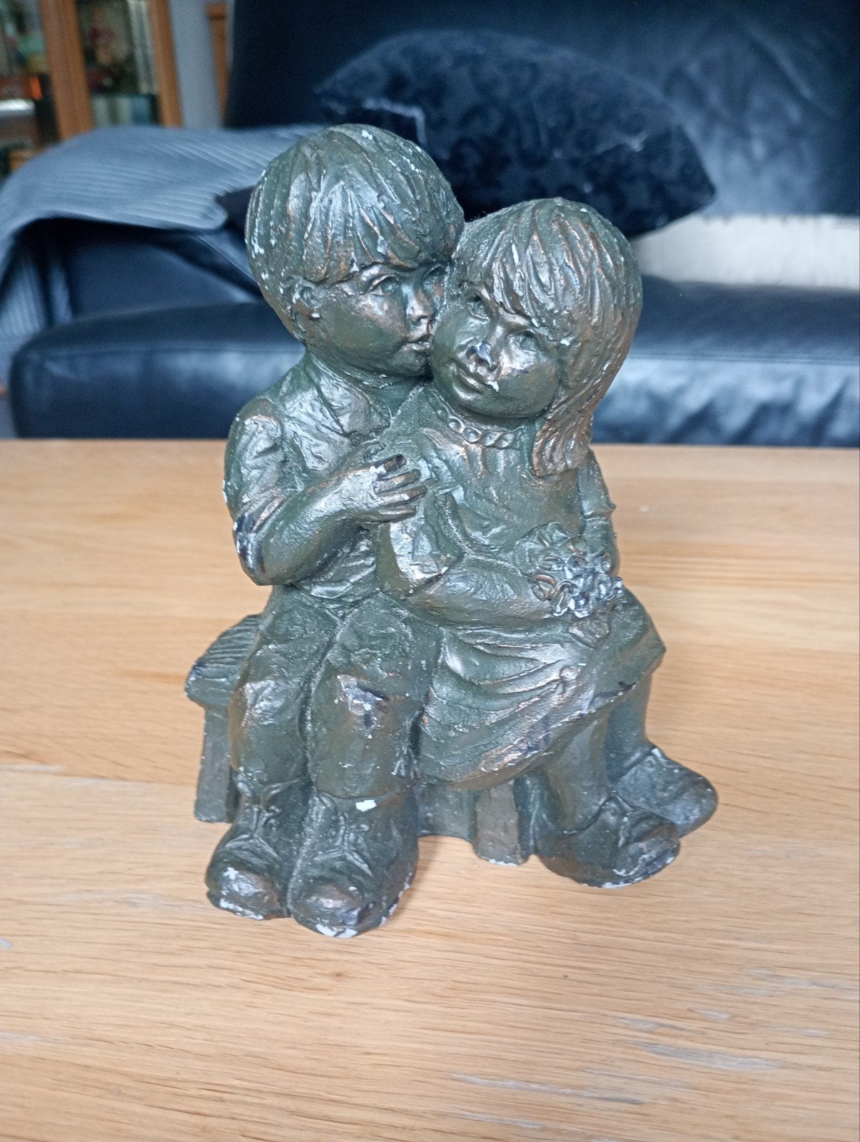 Beeldje 'Verliefd stel' - Geert Kunen, Groep mensen, Handgemaakt, Ophalen of Verzenden, 20 - 50 cm