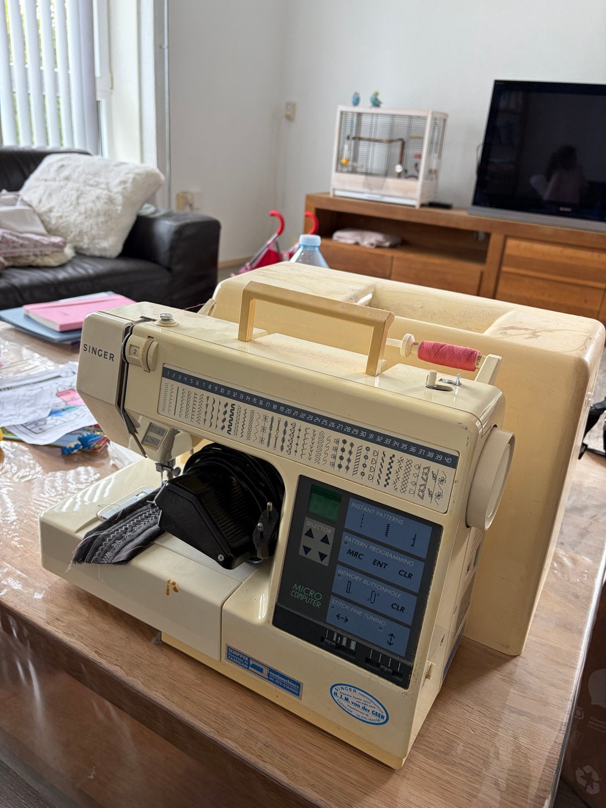 Oude Singer Naaimachine (defect) - Gratis af te halen, Hobby en Vrije tijd, Ophalen, Gebruikt, Naaimachine, Singer
