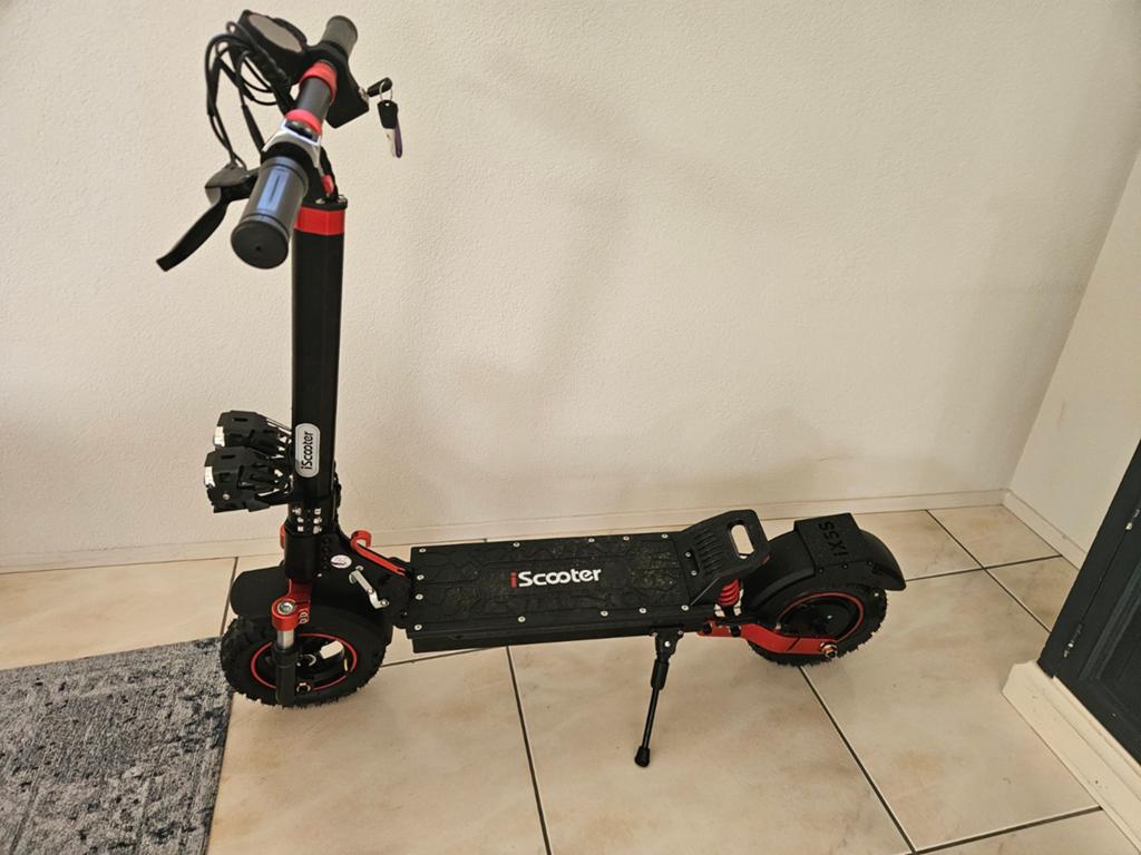 I scooter offroad ix5s maar 6 km gereden, Fietsen en Brommers, Steps, Ophalen, Zo goed als nieuw, Elektrische step (E-scooter)