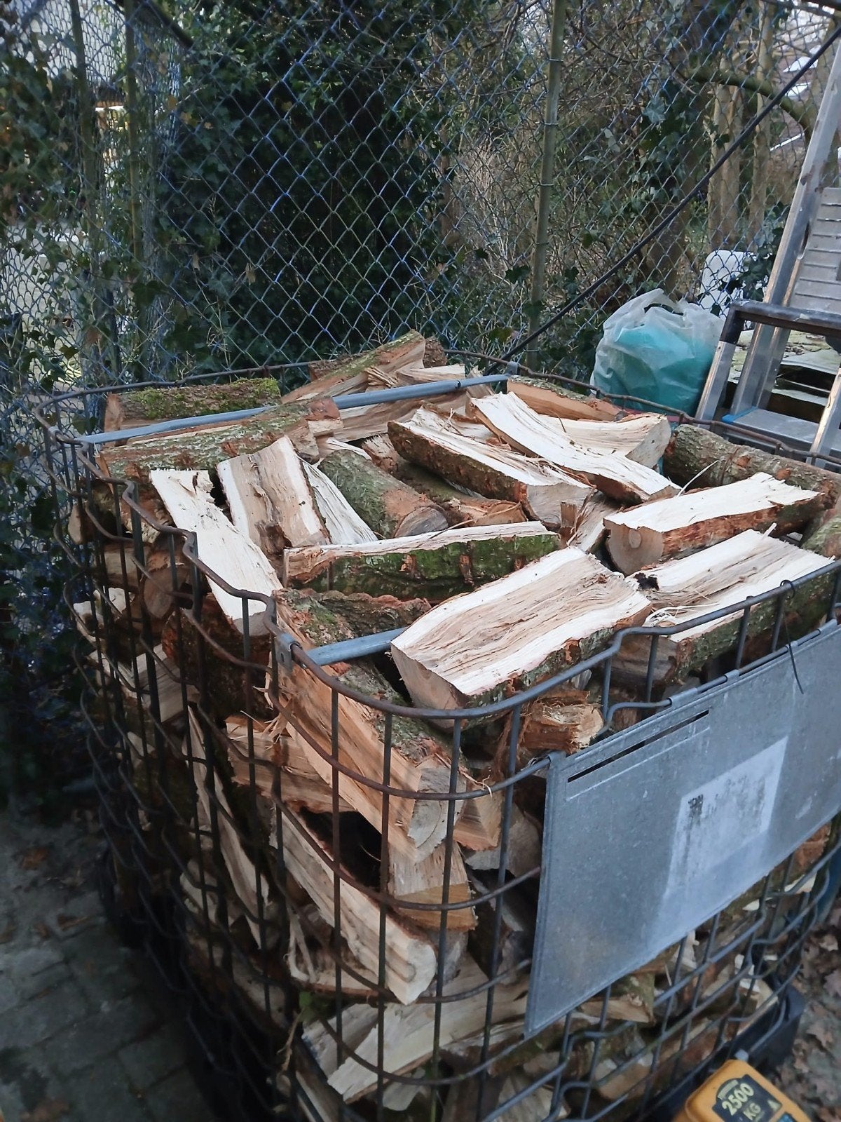 Brandhout /kachel hout 1kub, Minder dan 3 m³, Ophalen