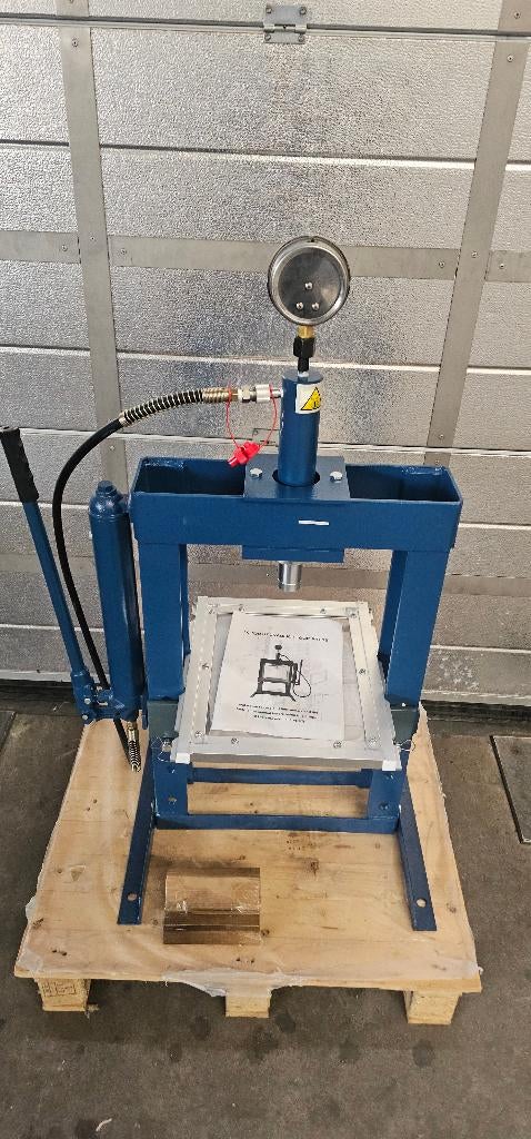 HBM werkplaatspers 10 ton, Ophalen of Verzenden