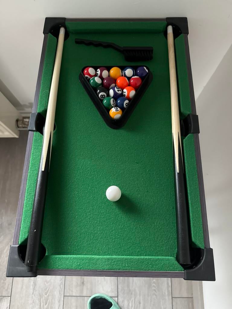 Kleine Pooltafel met Accessoires, Sport en Fitness, Biljarten en Poolen, Ophalen of Verzenden, Zo goed als nieuw, Pooltafel