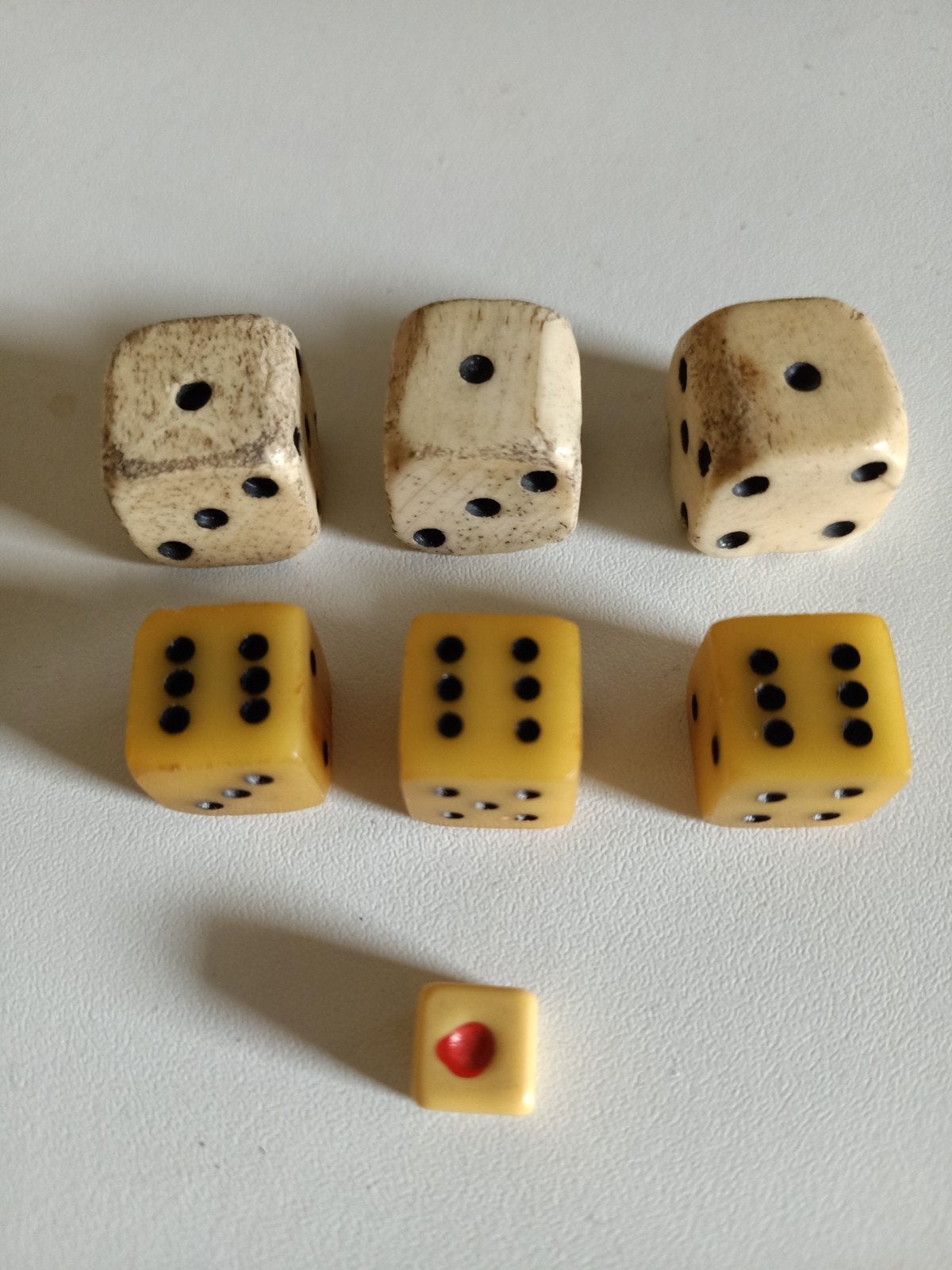 Set van 7 antieke dobbelstenen, Ophalen of Verzenden, Gebruikt