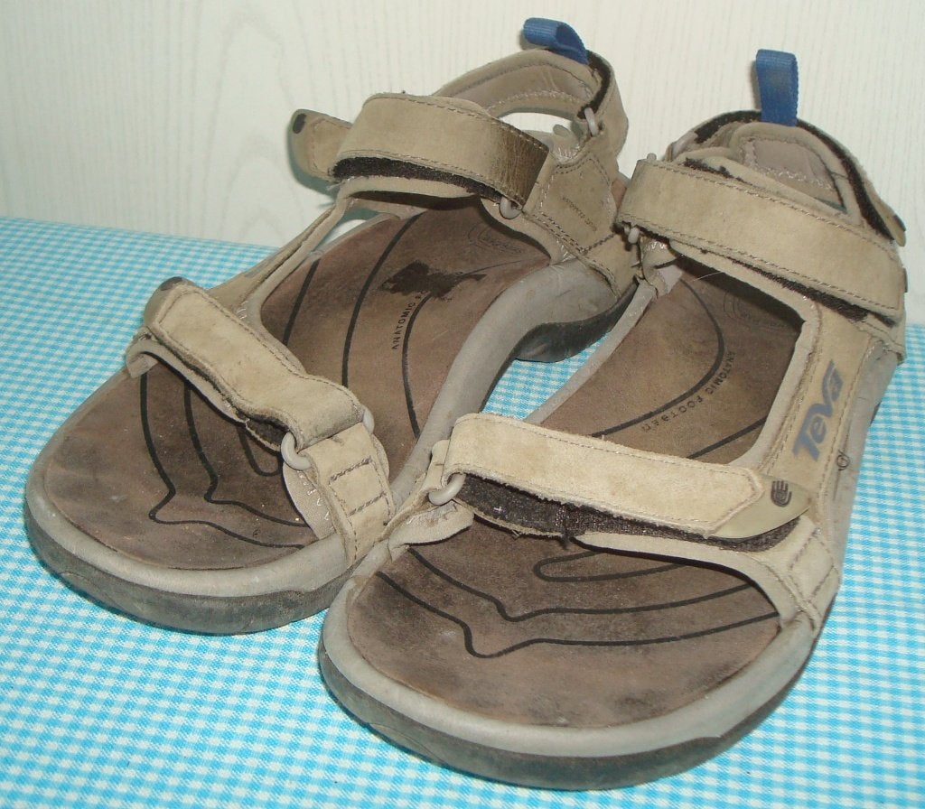 Maat 42 TEVA sandalen groen/ bruin, Kleding | Dames, Schoenen, Bruin, Teva, Gedragen, Sandalen of Muiltjes