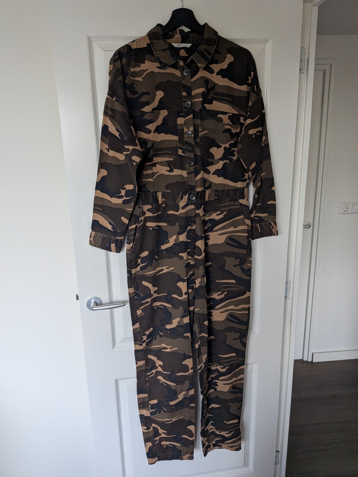 Dames jumpsuit legerprint Only maat 40 nieuw, Ophalen of Verzenden, Nieuw, Maat 38/40 (M), Groen