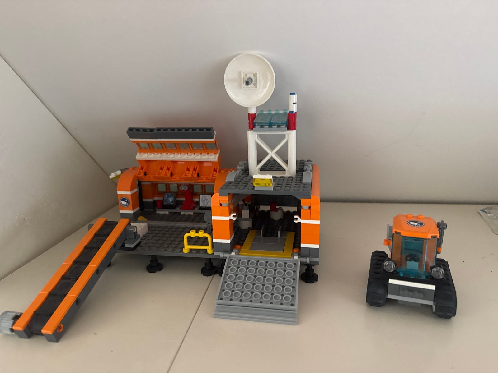 LEGO City Arctische Mobiele Basis (60195), Ophalen of Verzenden, Zo goed als nieuw, Overige merken
