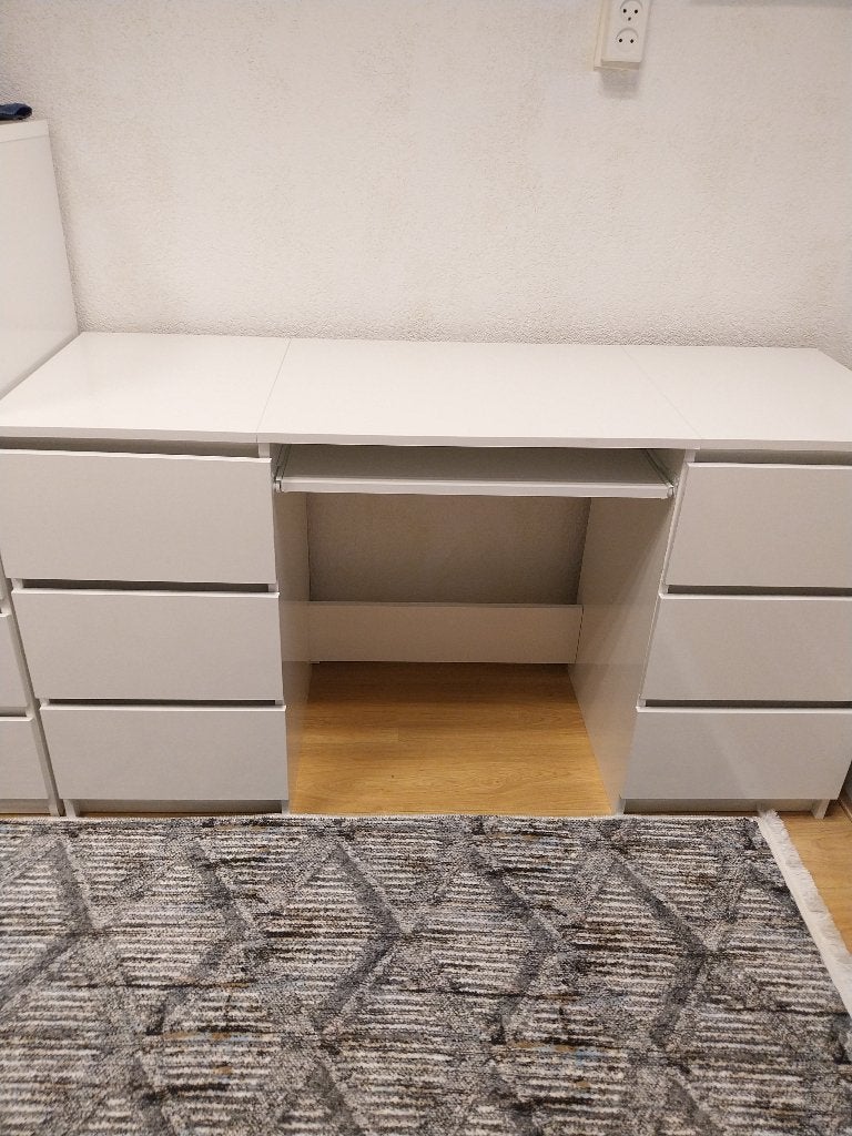PC BUREAU TAFEL WIT GLANS, Huis en Inrichting, Bureaus, Demontabel, 140 cm, Spaanplaat of MDF, Zo goed als nieuw