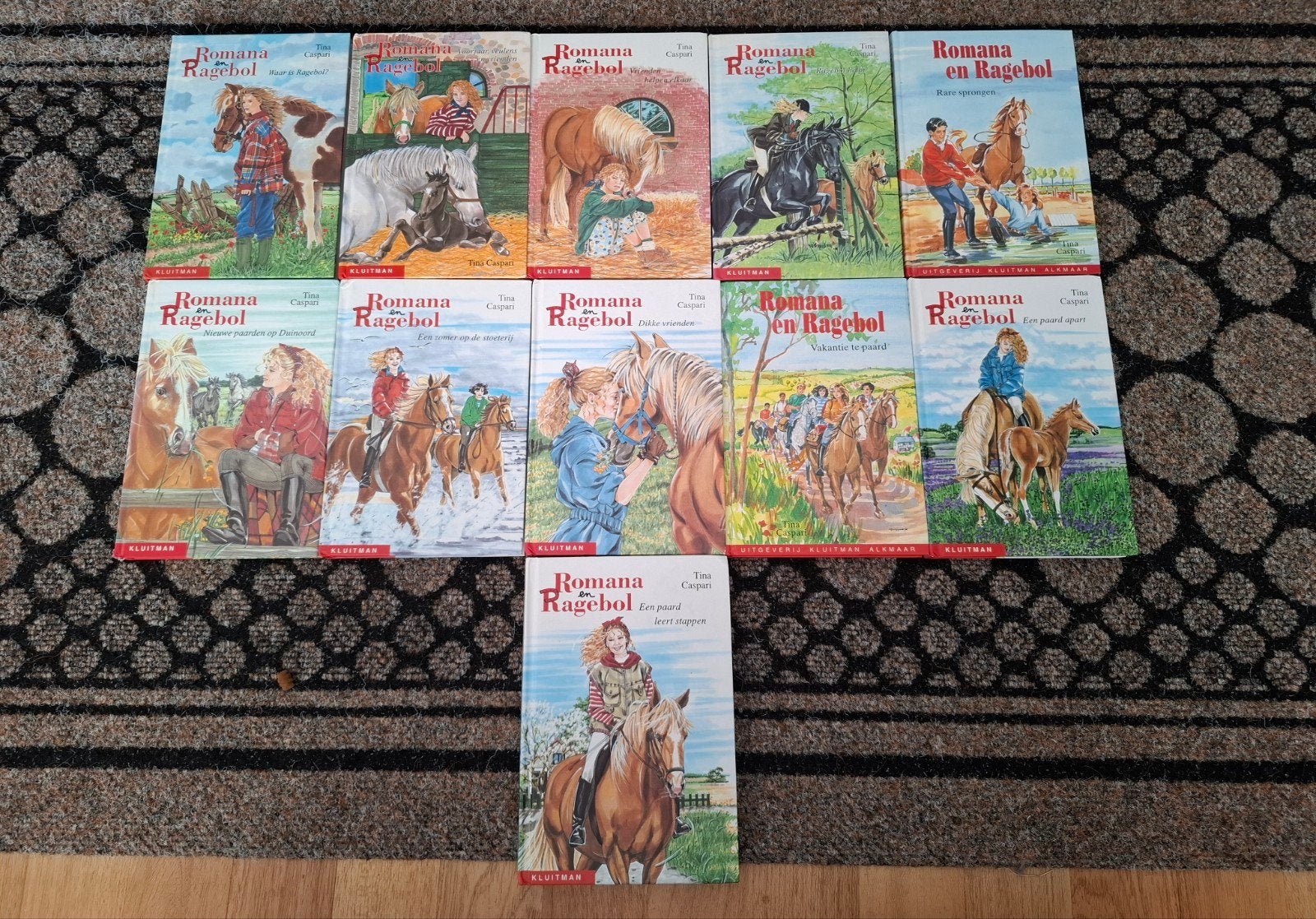 Romana en Ragebol complete serie - Tina Caspari, Ophalen of Verzenden, Gelezen, Tina Caspari, Fictie
