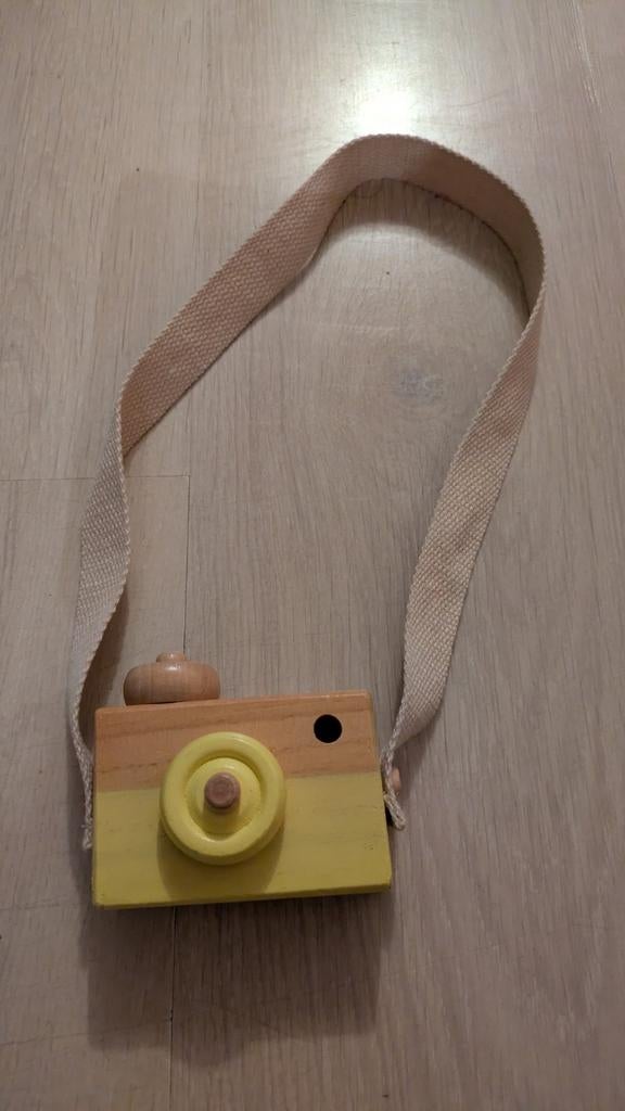 Houten speelgoed fototoestel met draagband, Ophalen of Verzenden, Zo goed als nieuw, Overige typen