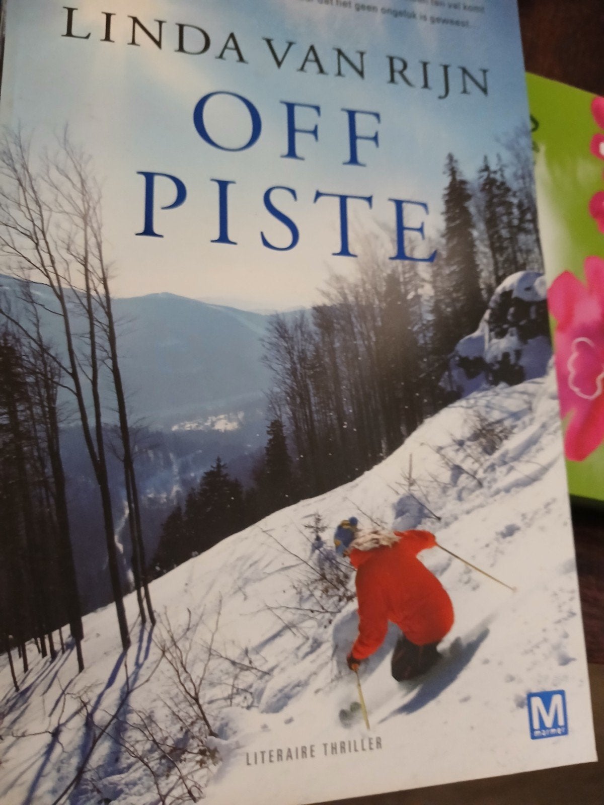 Linda van Rijn - Off piste, Boeken, Ophalen of Verzenden, Zo goed als nieuw, Linda van Rijn