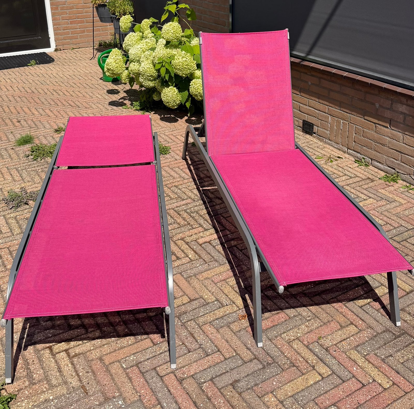Zgan roze hoge ligbedden, Ophalen, Zo goed als nieuw, Aluminium