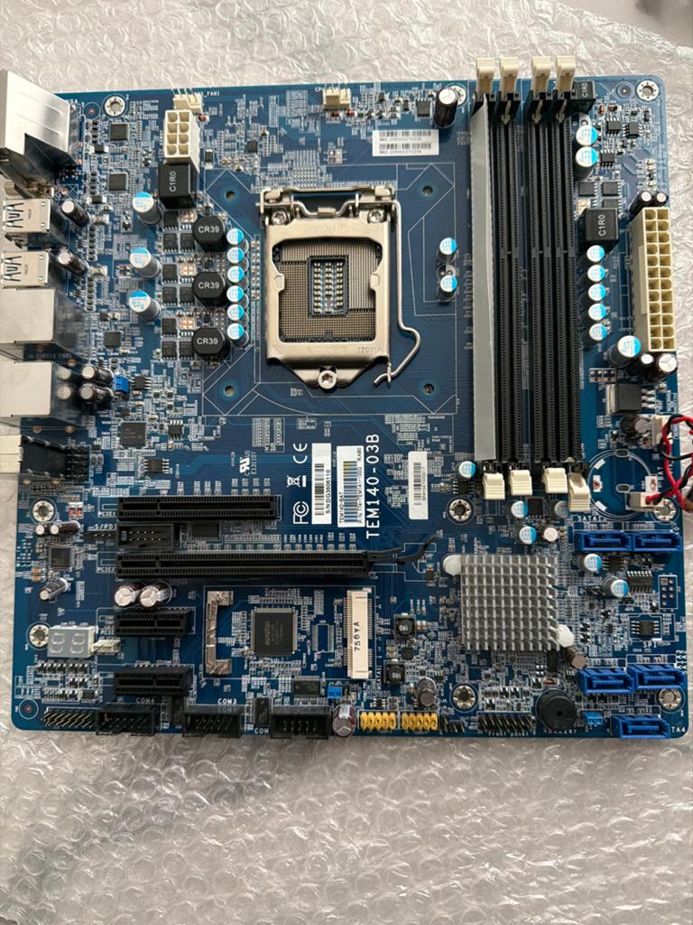 Moederbord met Intel Socket LGA11550 - EM140-03B, Computers en Software, Moederborden, Ophalen of Verzenden, Gebruikt, Intel, DDR3