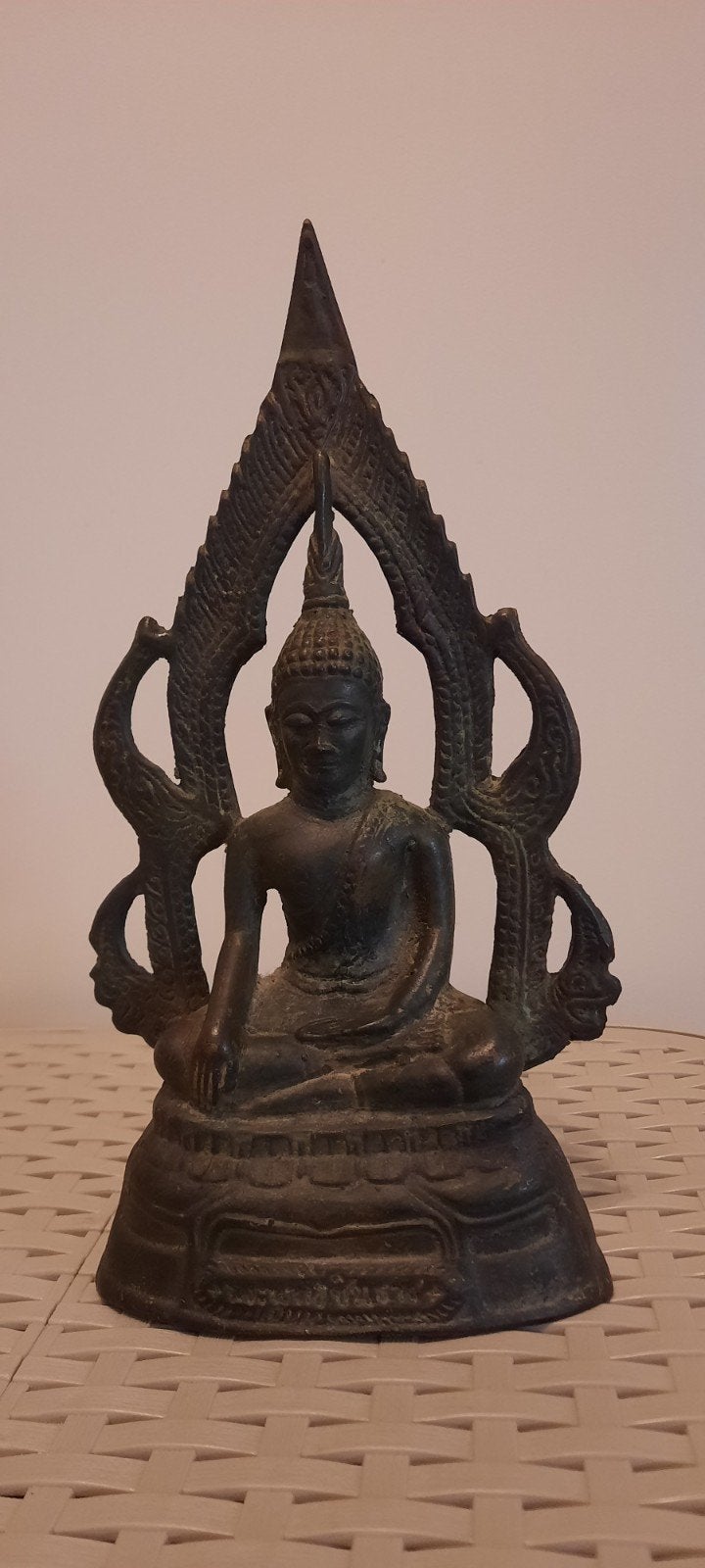 Antiek bronzen Boeddhabeeld - Mediterende Boeddha, Ophalen, Met reliëf, Bruin, Metaal