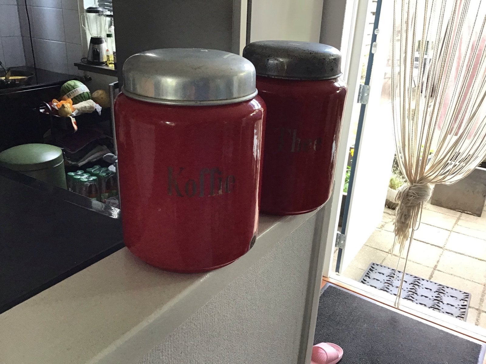 Vintage jaren '60/'70 emaille koffie- en theebussen, Ophalen