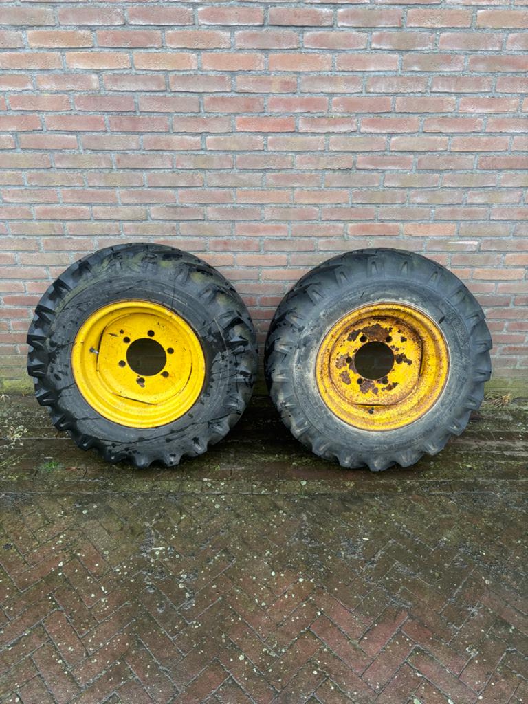 Everest tractorbanden 10.5-18, Ophalen