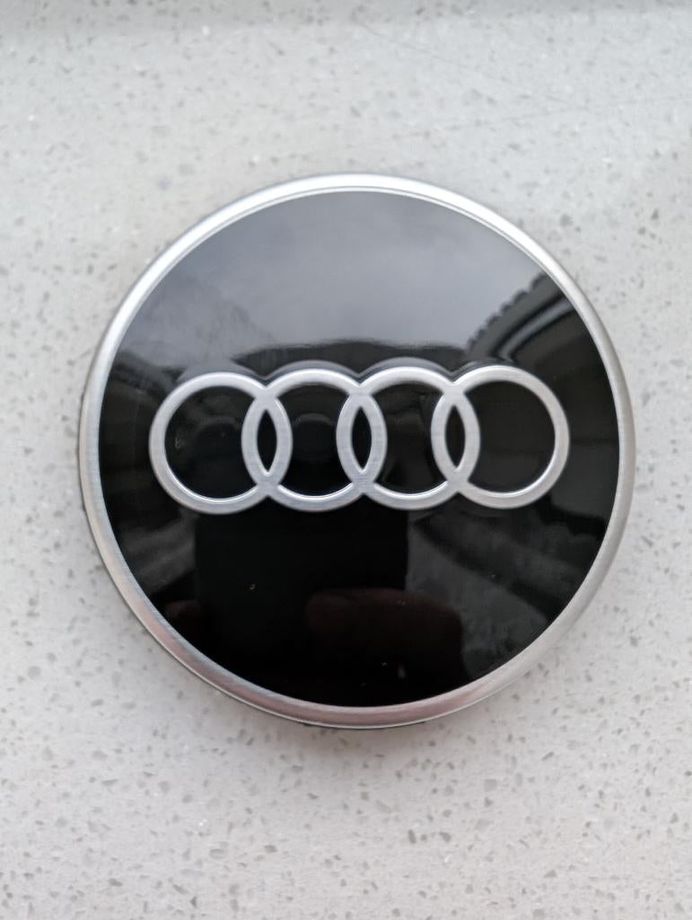 4 Originele Zwarte Audi Wielnaaf Kapjes, Ophalen of Verzenden, Nieuw