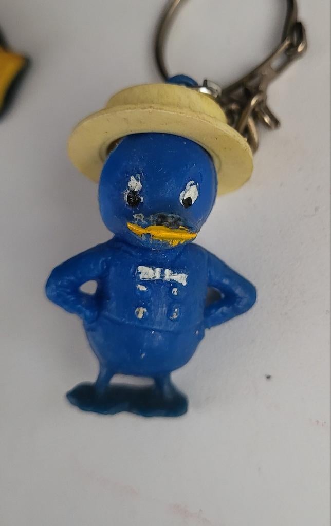 Vintage Sleutelhanger Blauwe Eend met Hoedje, Ophalen of Verzenden, Gebruikt, Knuffel of Figuurtje